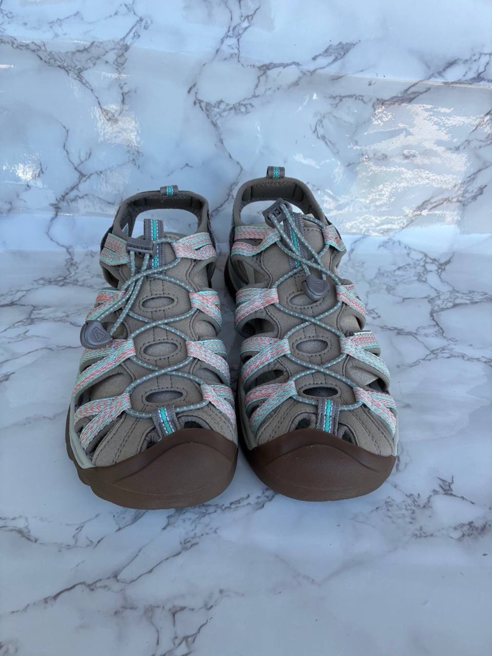Women’s KEEN Taupe/Coral Closed-Toe Sandals US Size 9,5